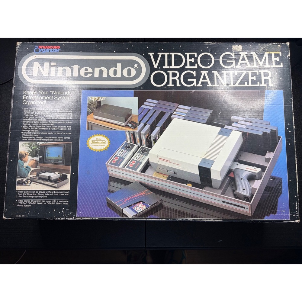 Nintendo Video Game Organizer Dynasound Model 42111 NES Storage Case with Box